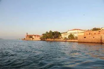 Sizmahan Hotel  Ayvalı