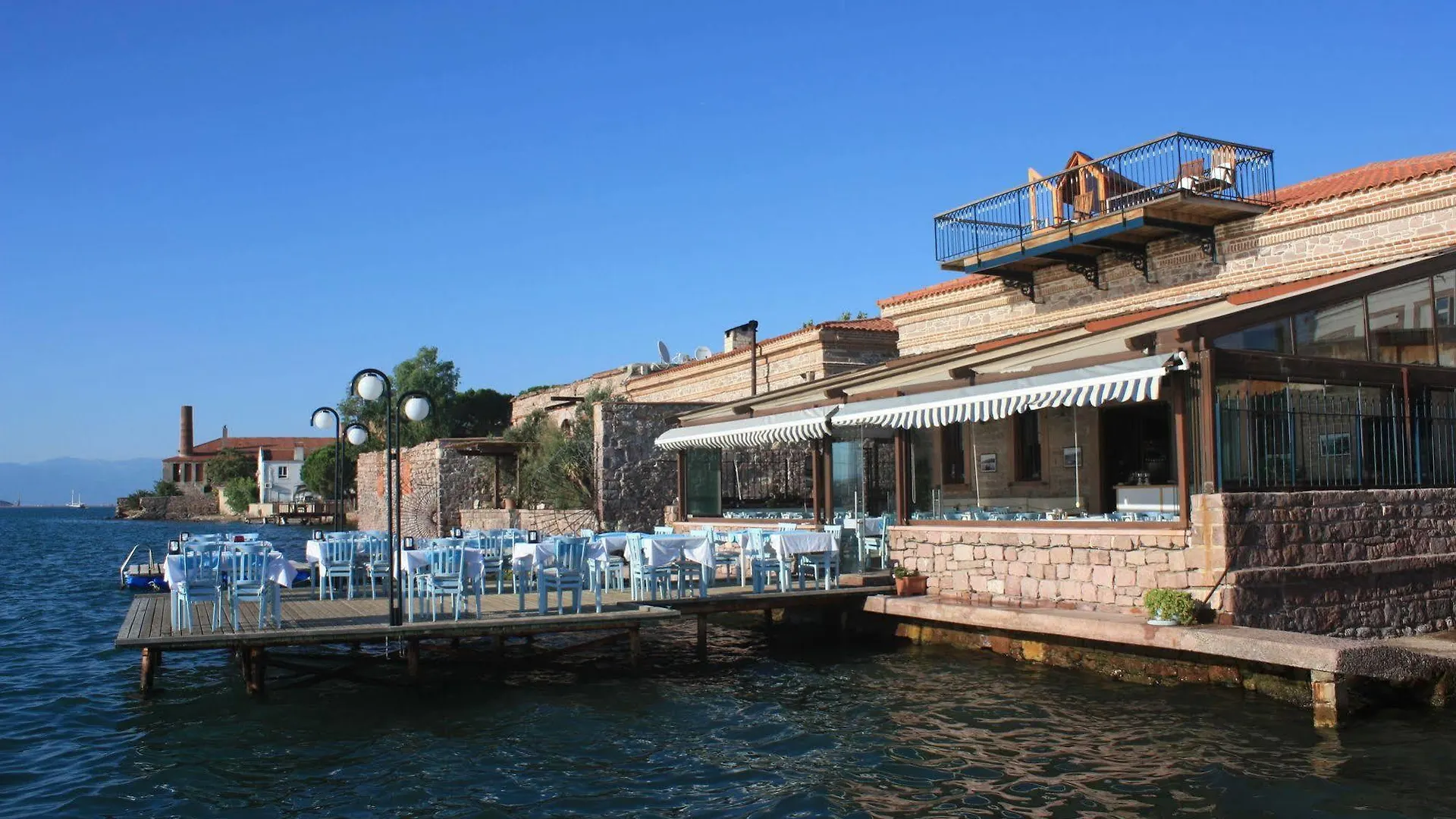 Sizmahan Hotel  Ayvalik