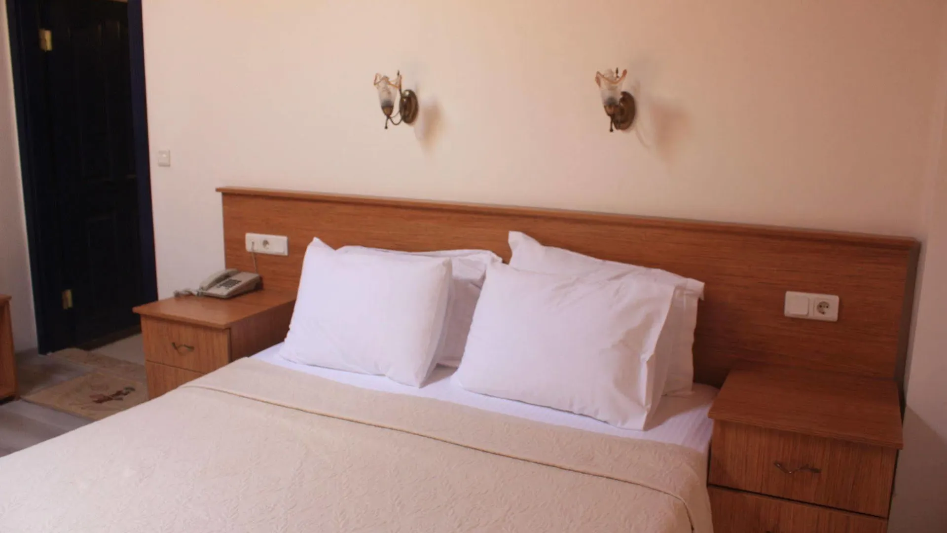 Sizmahan Hotel 0*, Ayvalı