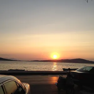 Pera Ayvalik Guest House Otel